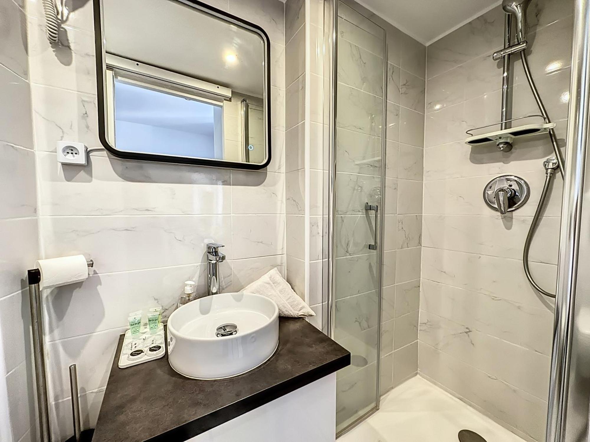 Sweet Home Marceau 6 Studios Hyper Centre Proche De La Mer Et Du Palais คานส์ ภายนอก รูปภาพ